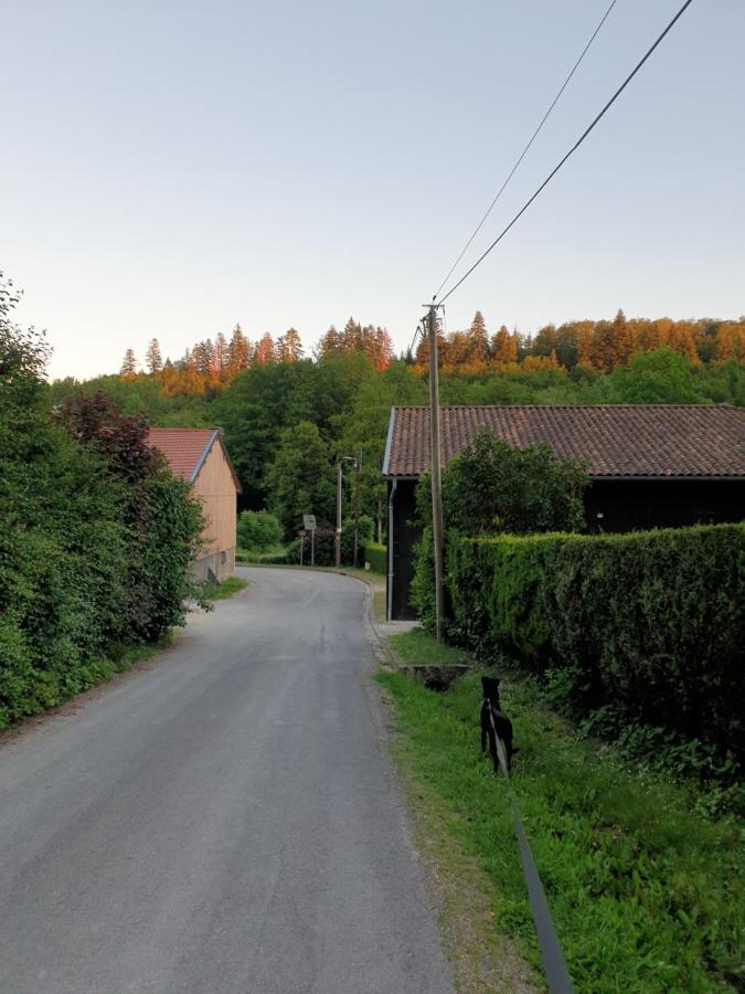 Gite 4 Etoiles La Belle Eau Calme Futeau المظهر الخارجي الصورة